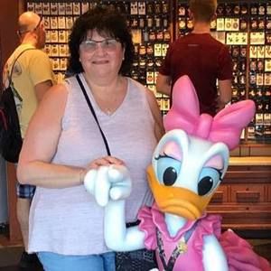 Meet your Posher, Lisa